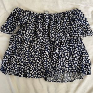 Forever21-Size small printed off the shoulder top
